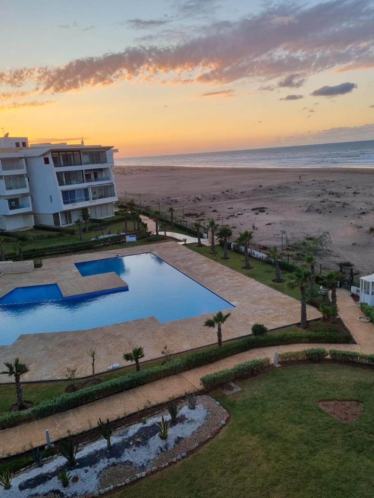 Sidi Rahal Blue View, Beachfront Wide Seaview With Pool Exteriör bild